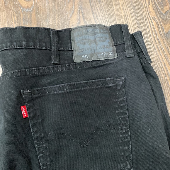 Black Levi Jeans - Picture 2 of 2